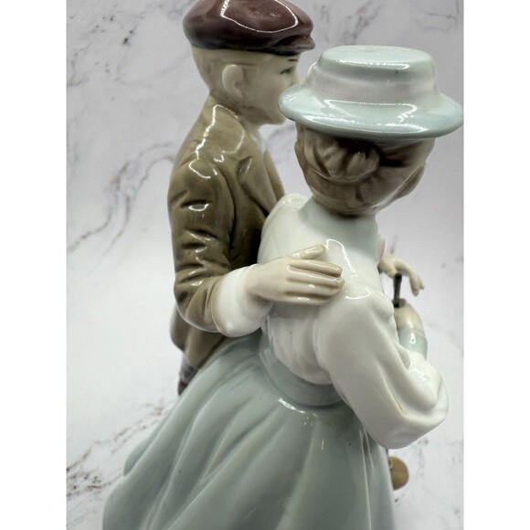 Vintage Ardalt Japan Golfers Couple Music Figurine, Romantic Golf Scene - Picture 9 of 14